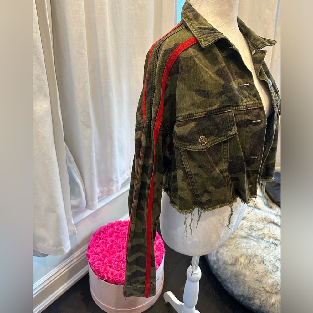 Sunset + Spring Camo Jacket - Picture 3 of 3